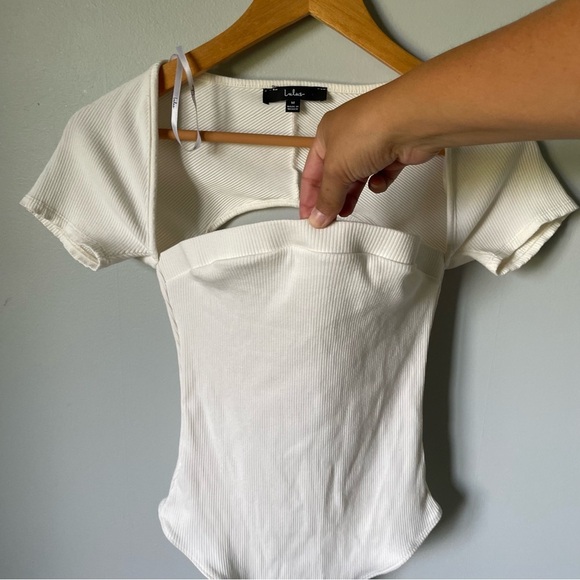 Lulu's Elegant Cream Bodysuit - Picture 3 of 7